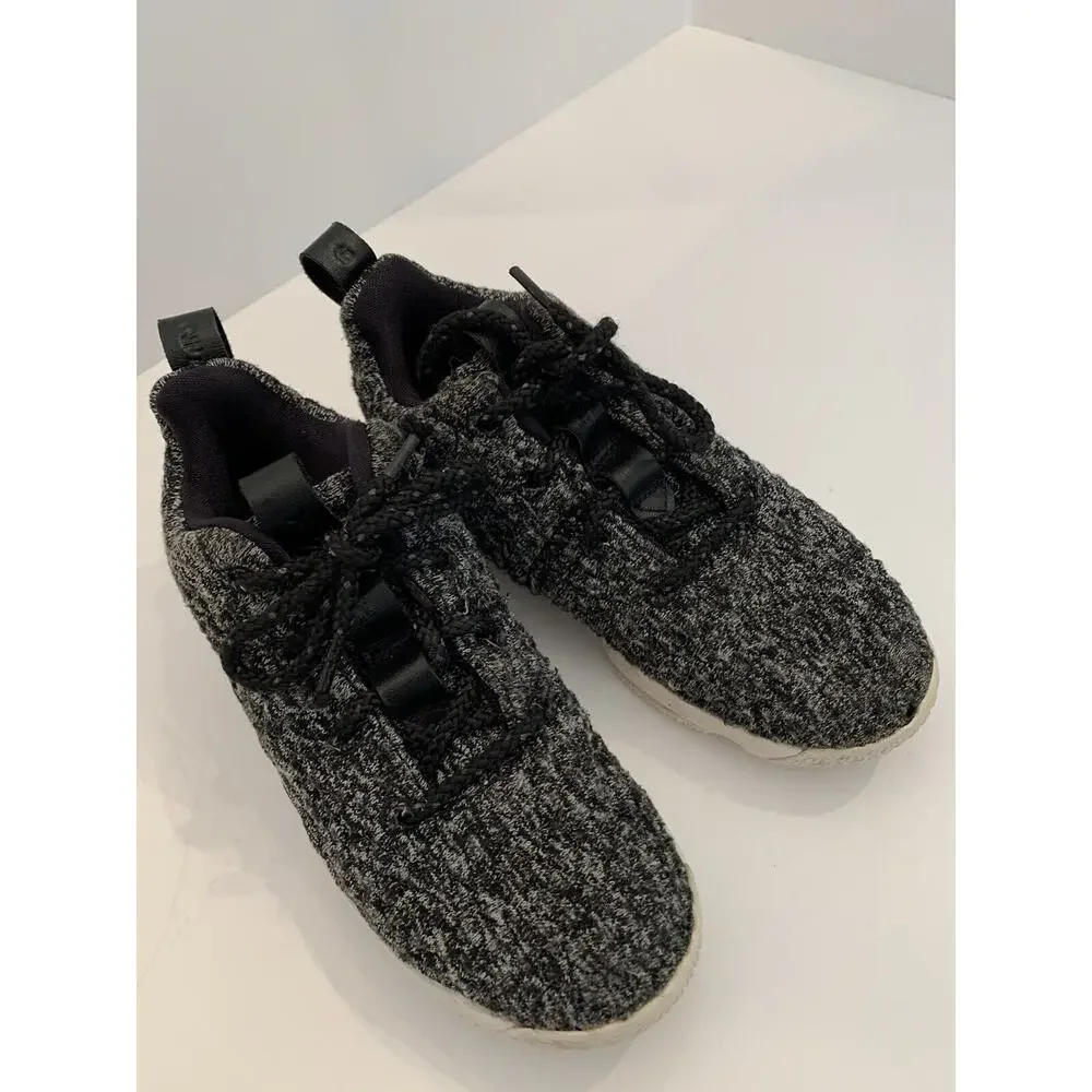 13 Nike Youth Boys Sneakers Black Knit Lebron XV Kids Lace Up 922812-002